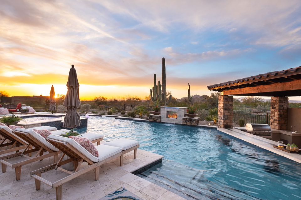 Pinnacle Peak Living