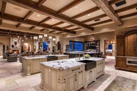 SILVERLEAF SCOTTSDALE ARIZONA VIEW OF KITCHEN AND GREAT ROOM